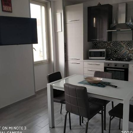 Home Sweet Home Appartamento Ricco Di Comfort Palermo Bagian luar foto